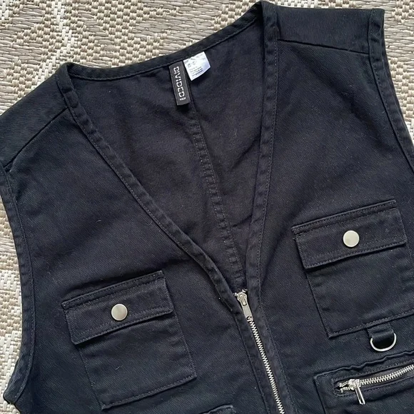 H&M Divided Multi Pocket Cargo Tactical Vest⌚️ - Picture 3 of 12